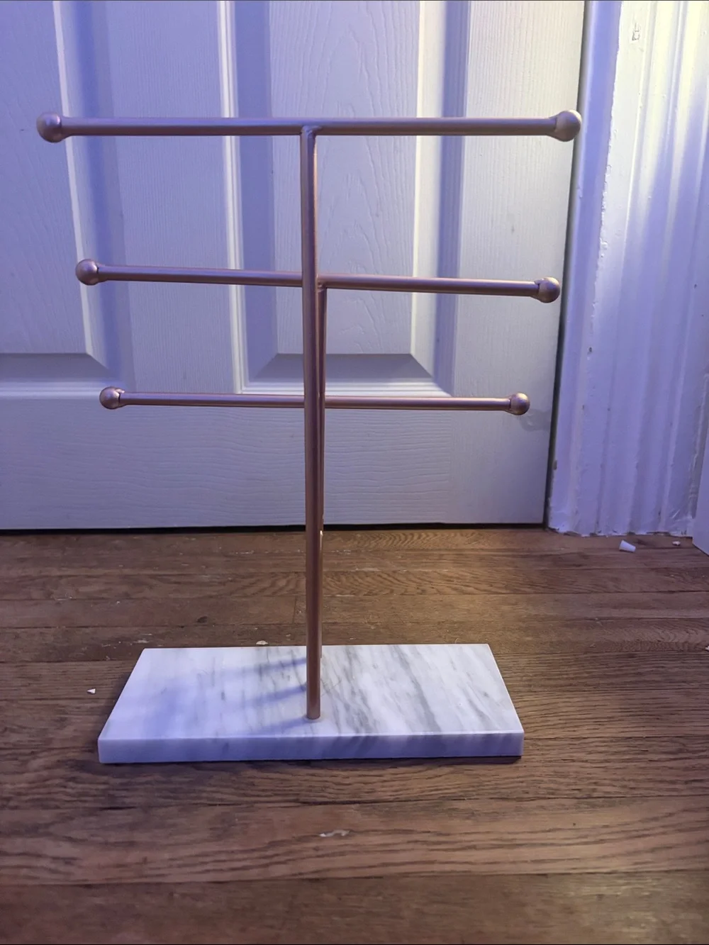 Marble Base Jewelry T-Bar Stand in Rose Gold